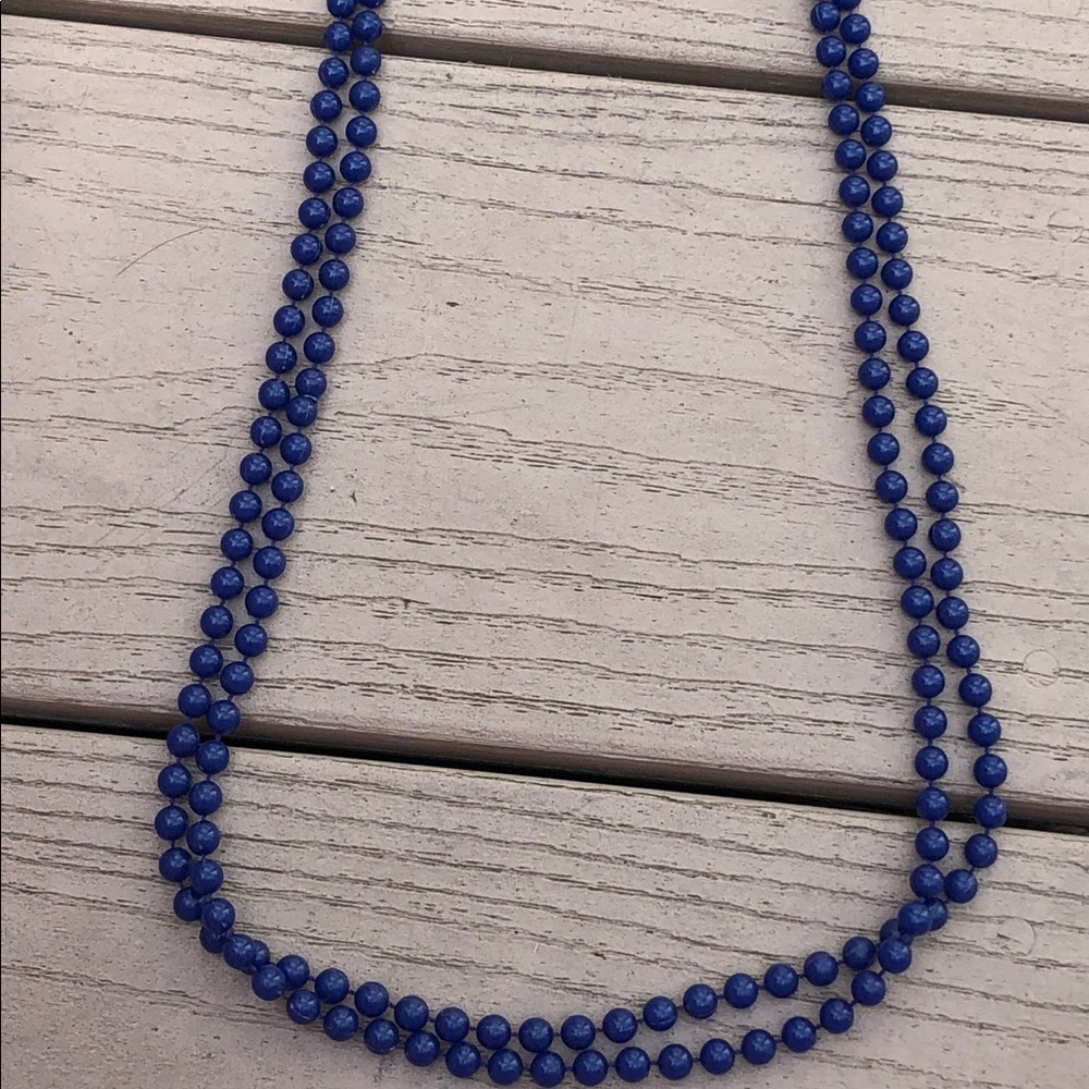 Blue bead necklace
